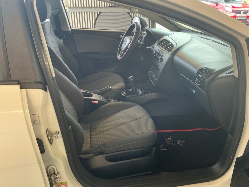Seat Leon 1.2 TSI Reference 2011 – снимка 3