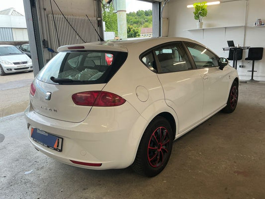 Seat Leon 1.2 TSI Reference 2011 – снимка 2