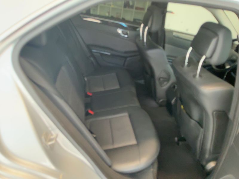 Mercedes-Benz E-Klasse E 250 CGI BlueEfficiency Avantgarde 2010 – снимка 19