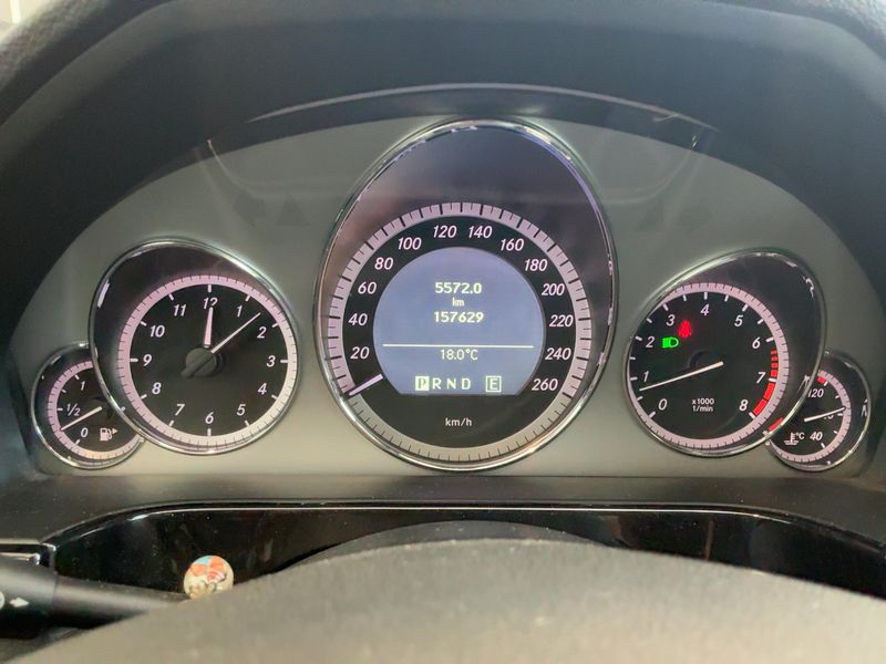 Mercedes-Benz E-Klasse E 250 CGI BlueEfficiency Avantgarde 2010 – снимка 18