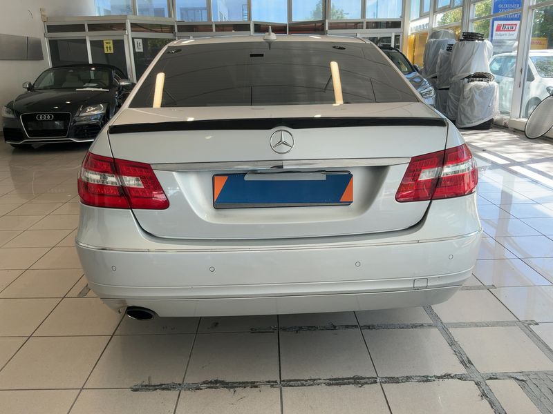 Mercedes-Benz E-Klasse E 250 CGI BlueEfficiency Avantgarde 2010 – снимка 7
