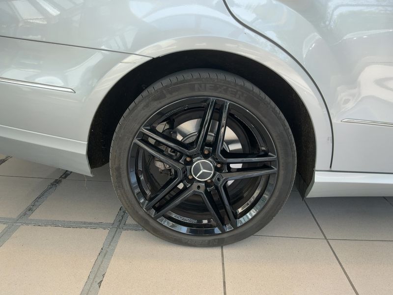 Mercedes-Benz E-Klasse E 250 CGI BlueEfficiency Avantgarde 2010 – снимка 9