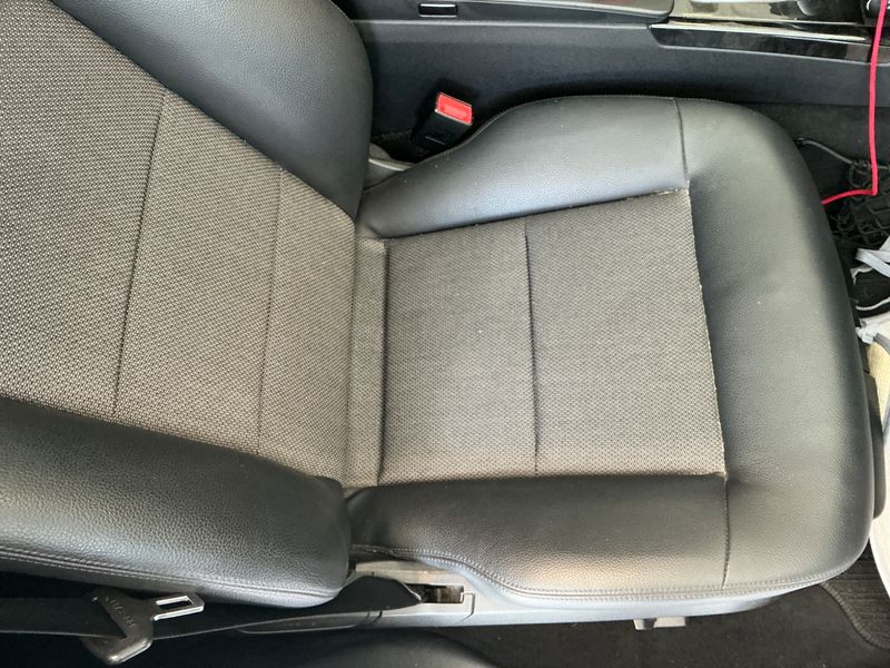 Mercedes-Benz E-Klasse E 250 CGI BlueEfficiency Avantgarde 2010 – снимка 29