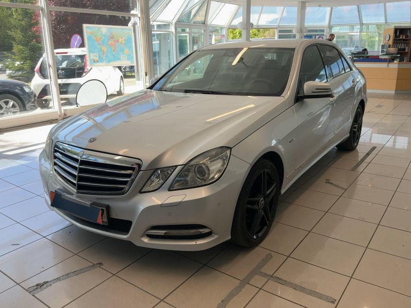 Mercedes-Benz E-Klasse E 250 CGI BlueEfficiency Avantgarde 2010 – снимка 1