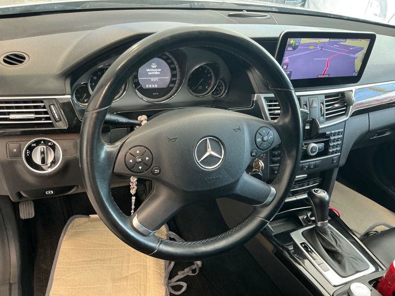 Mercedes-Benz E-Klasse E 250 CGI BlueEfficiency Avantgarde 2010 – снимка 31