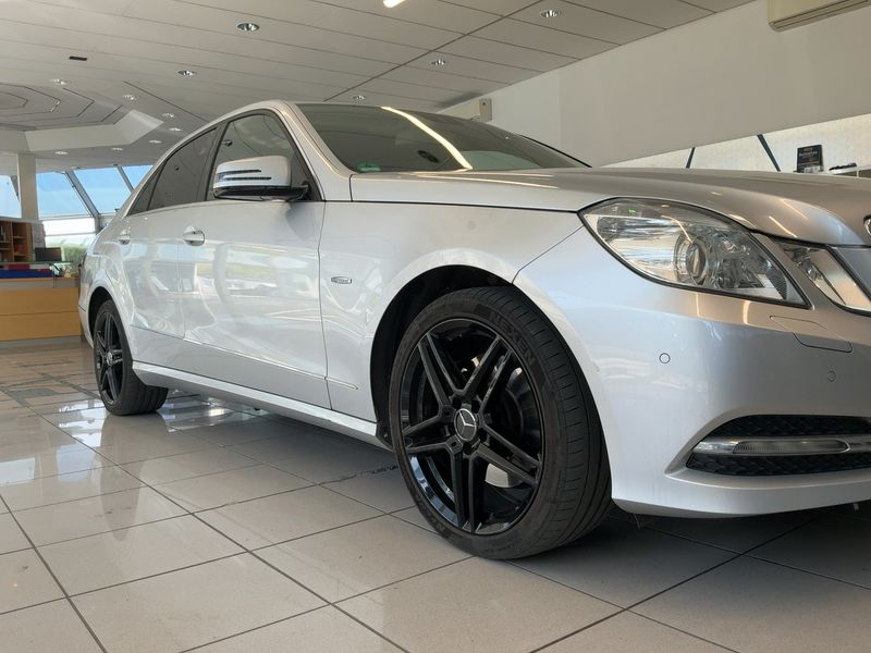 Mercedes-Benz E-Klasse E 250 CGI BlueEfficiency Avantgarde 2010 – снимка 12