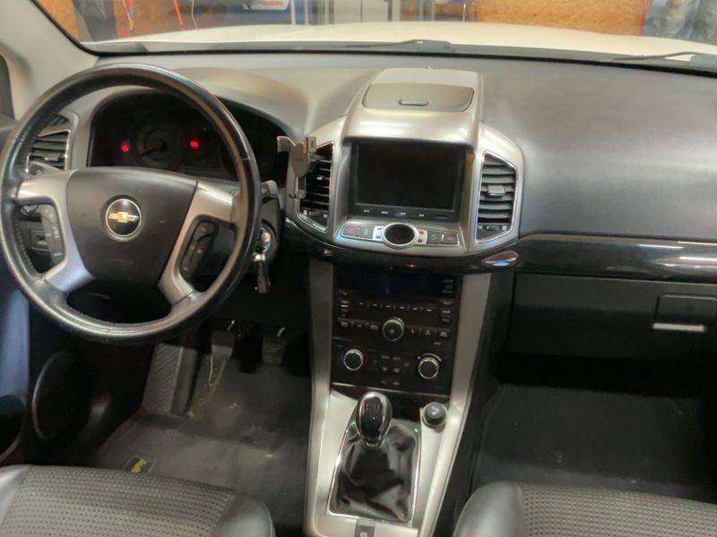 Chevrolet Captiva 2.2 Diesel D LT 2WD 2012 – снимка 18