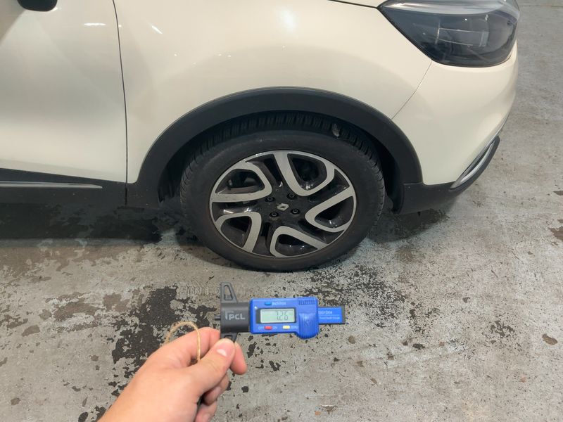 Renault Captur 1.2 TCe Zen 2014 – снимка 11