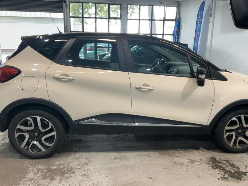 Renault Captur 1.2 TCe Zen 2014 – снимка 10