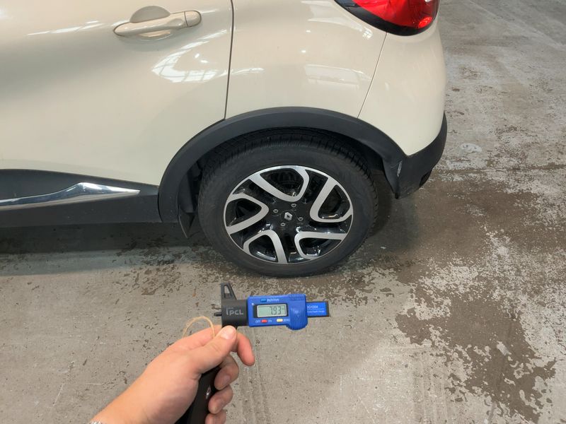 Renault Captur 1.2 TCe Zen 2014 – снимка 5