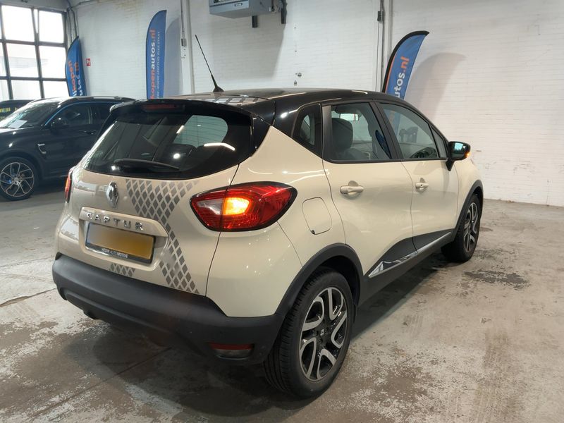 Renault Captur 1.2 TCe Zen 2014 – снимка 8