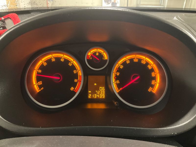 Opel Corsa 1.4 150 Jahre Opel 2012 – снимка 4