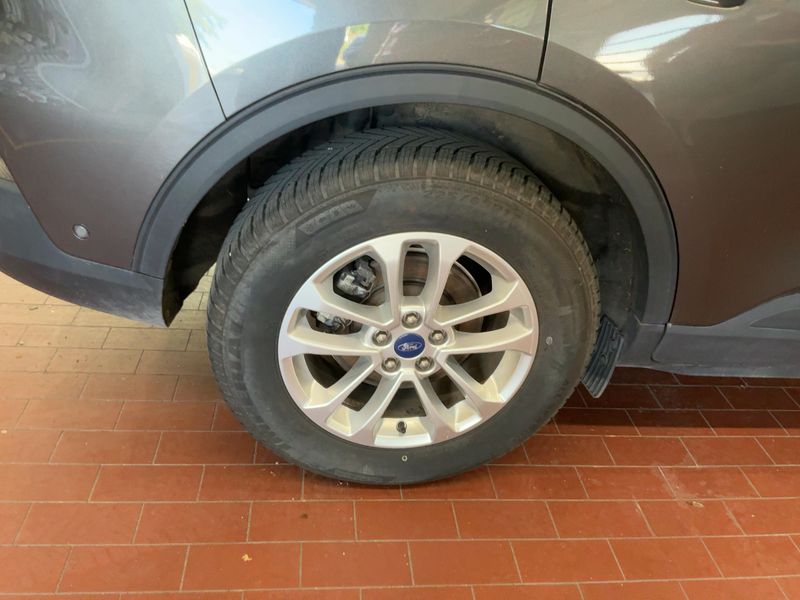 Ford Kuga 2.5 Plug-in Hybrid Titanium X 2022 – снимка 9