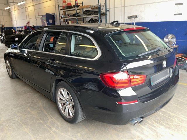 BMW 5er 520d 2012 – снимка на щета