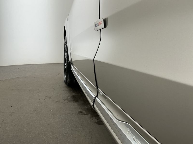 Volvo XC60 2.0 T8 Plug-in Hybrid Inscription AWD 2018 – снимка 20