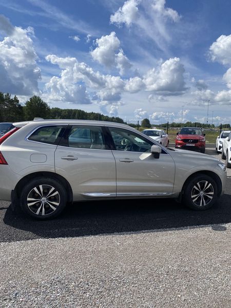 Volvo XC60 2.0 T8 Plug-in Hybrid Inscription AWD 2018 – снимка 10