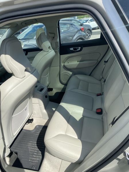 Volvo XC60 2.0 T8 Plug-in Hybrid Inscription AWD 2018 – снимка 19
