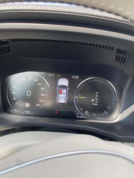 Volvo XC60 2.0 T8 Plug-in Hybrid Inscription AWD 2018 – снимка 18