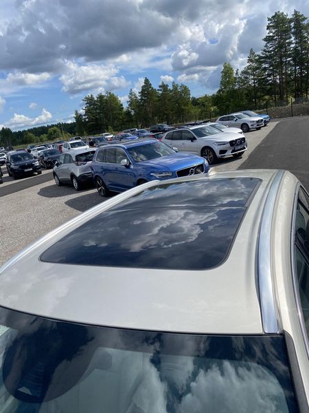 Volvo XC60 2.0 T8 Plug-in Hybrid Inscription AWD 2018 – снимка 13