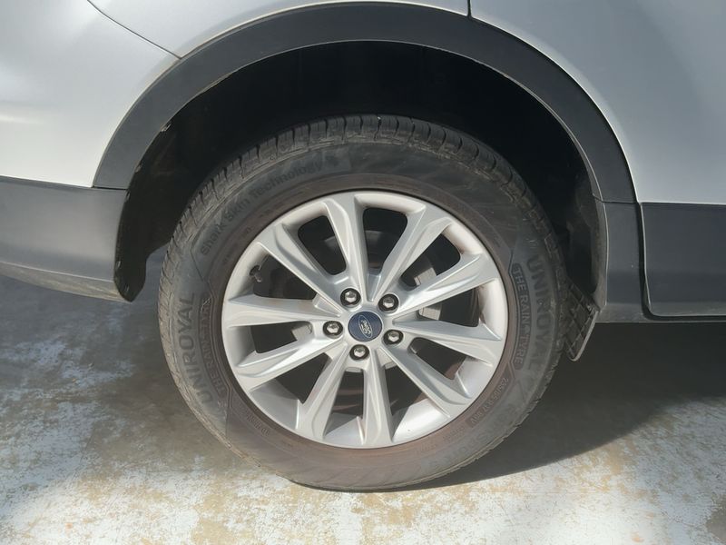 Ford Kuga 2.0 TDCi Titanium 2015 – снимка 9