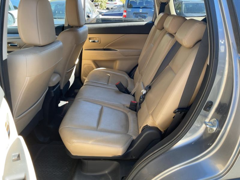 Mitsubishi Outlander 2.2 DI-D Instyle ClearTec 4WD 2016 – снимка 20