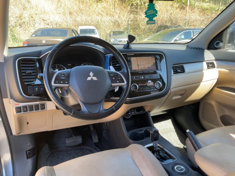 Mitsubishi Outlander 2.2 DI-D Instyle ClearTec 4WD 2016 – снимка 18