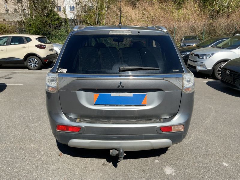Mitsubishi Outlander 2.2 DI-D Instyle ClearTec 4WD 2016 – снимка 7