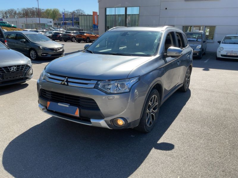 Mitsubishi Outlander 2.2 DI-D Instyle ClearTec 4WD 2016 – снимка 1