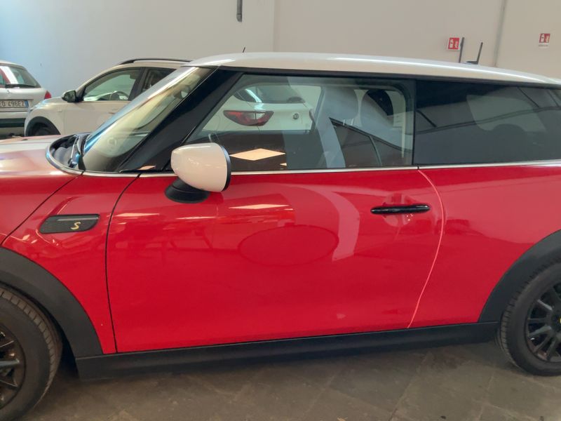 MINI Cooper SE Essential Trim 2021 – снимка 4
