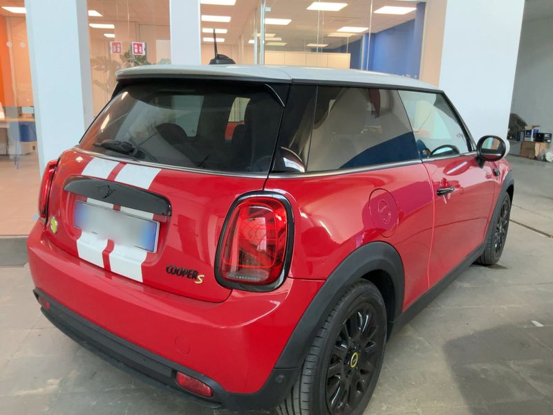 MINI Cooper SE Essential Trim 2021 – снимка 8