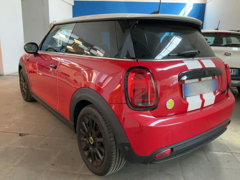 MINI Cooper SE Essential Trim 2021 – снимка 6