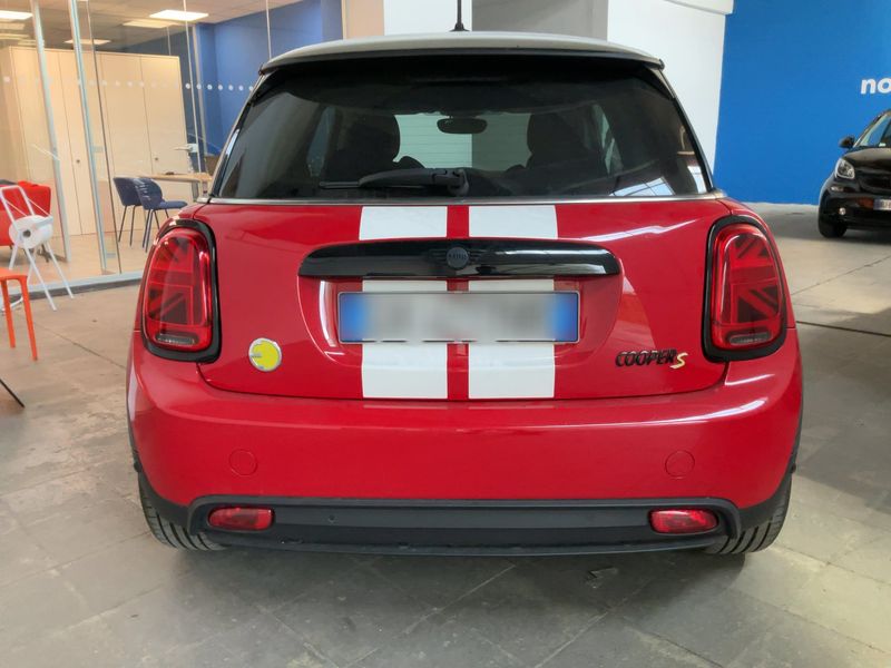 MINI Cooper SE Essential Trim 2021 – снимка 7