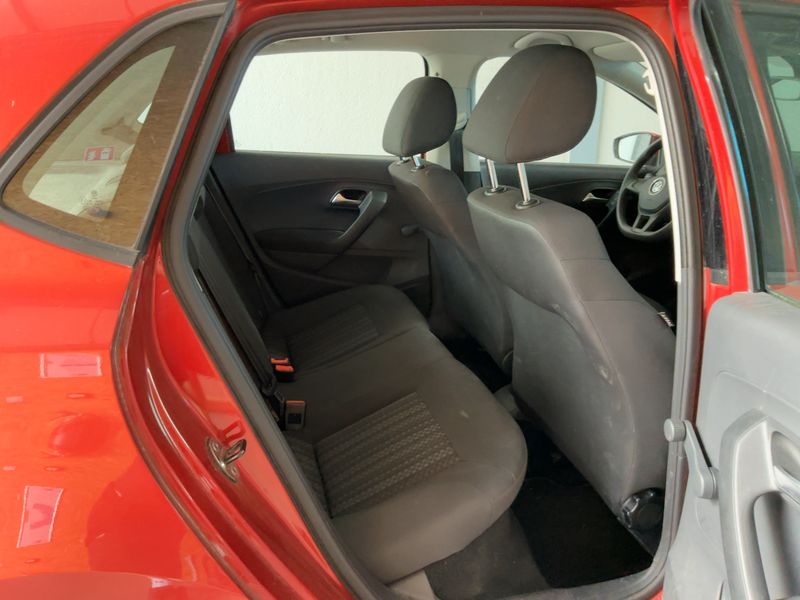 Volkswagen Polo 1.2 TSI Advance BlueMotion Tech 2014 – снимка 19