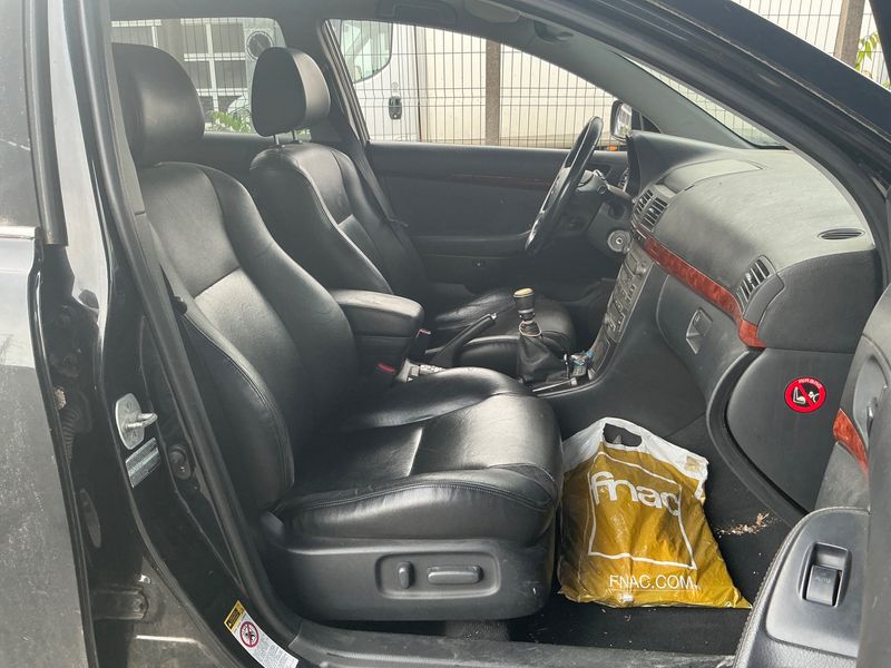 Toyota Avensis 2.2 D-4D D-Cat Clean Power 2005 – снимка 3