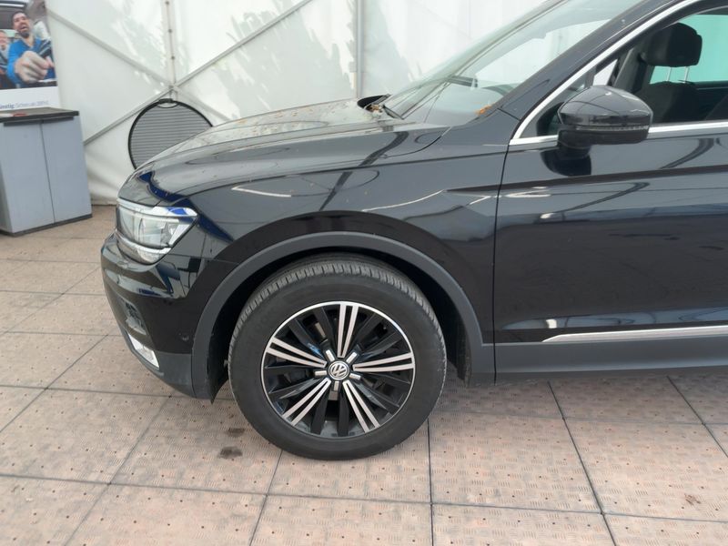 Volkswagen Tiguan 2.0 TDI Highline 4Motion BlueMotion Tech 2017 – снимка 2