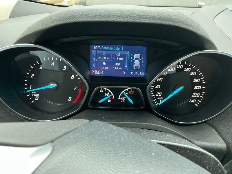 Ford Kuga 1.5 EcoBoost Titanium 2015 – снимка 19