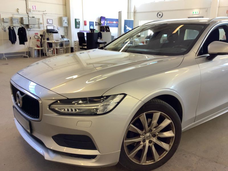 Volvo V90 2.0 D3 Momentum 2019 – снимка 2