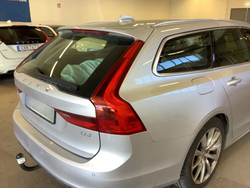 Volvo V90 2.0 D3 Momentum 2019 – снимка 8