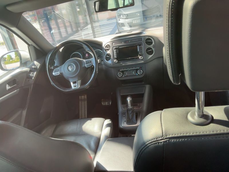 Volkswagen Tiguan 2.0 TDI Sport & Style 4Motion BlueMotion Tech 2015 – снимка 18