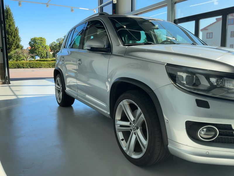 Volkswagen Tiguan 2.0 TDI Sport & Style 4Motion BlueMotion Tech 2015 – снимка 12