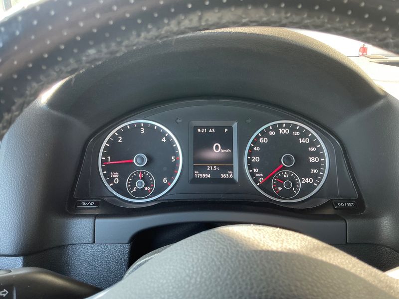 Volkswagen Tiguan 2.0 TDI Sport & Style 4Motion BlueMotion Tech 2015 – снимка 19