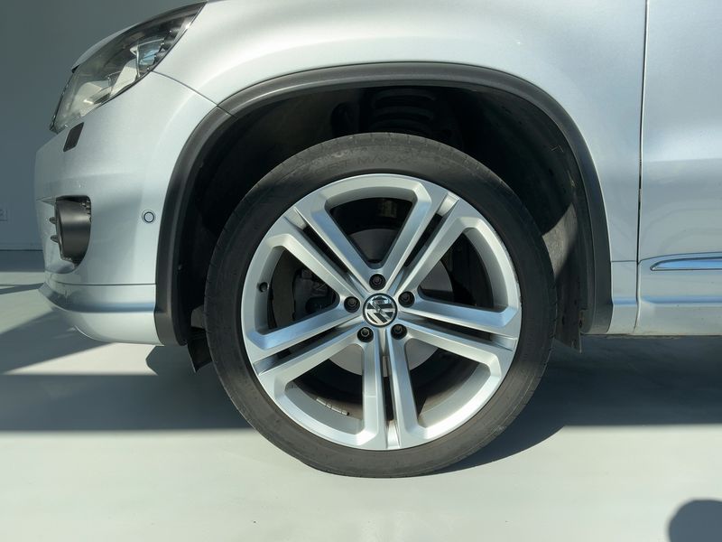 Volkswagen Tiguan 2.0 TDI Sport & Style 4Motion BlueMotion Tech 2015 – снимка 3