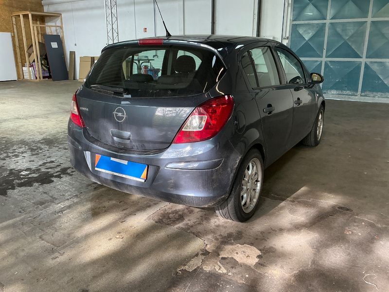 Opel Corsa 1.2 Selection "110 Jahre" 2009 – снимка 2