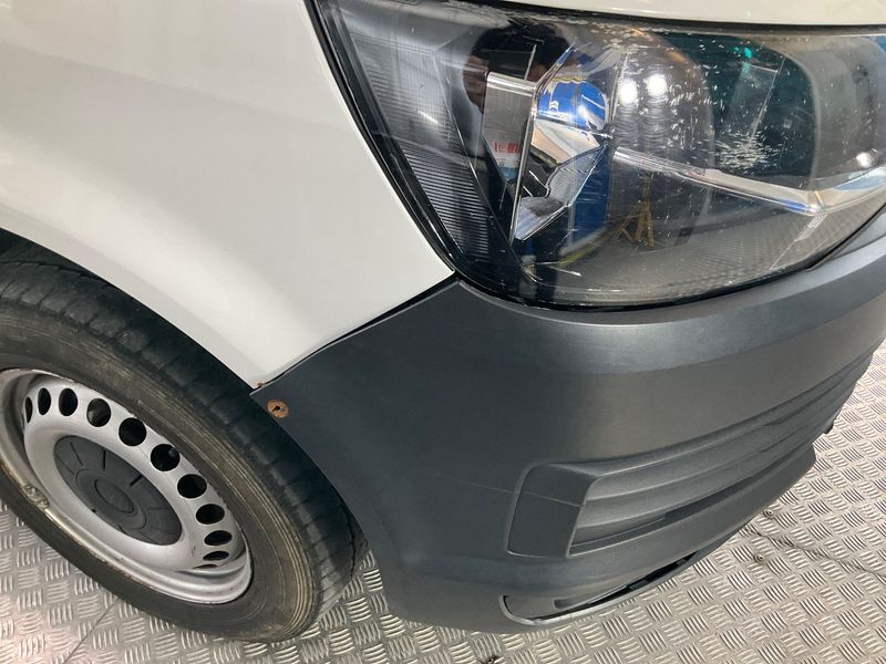 Volkswagen T6 Transporter 2.0 TDI Kasten 4Motion 2018 – снимка 39