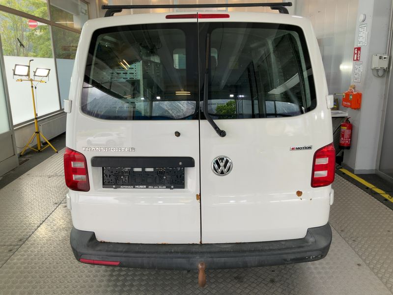 Volkswagen T6 Transporter 2.0 TDI Kasten 4Motion 2018 – снимка 15