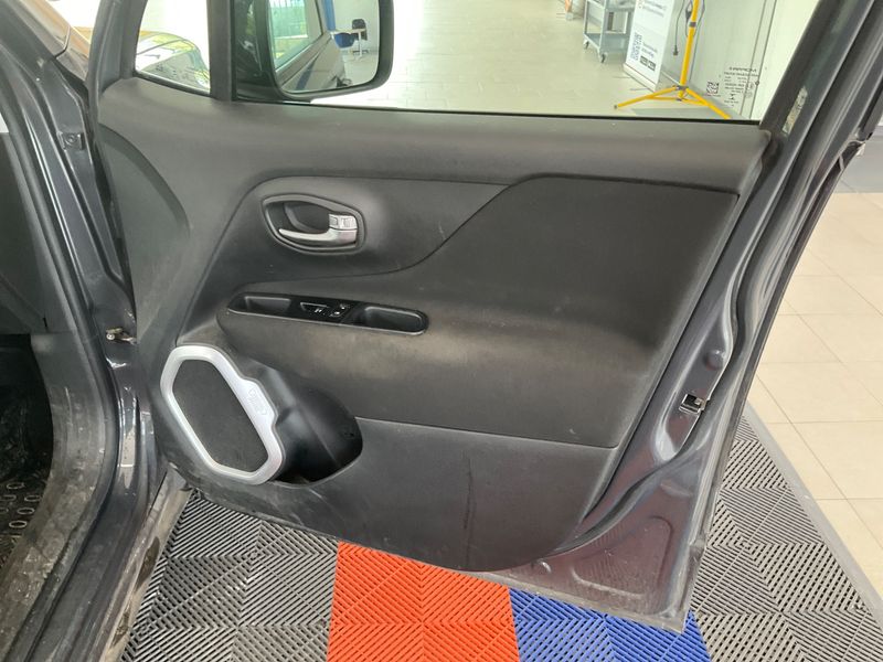 Jeep Renegade 1.0 TGDi Longitude 4x2 2021 – снимка 33