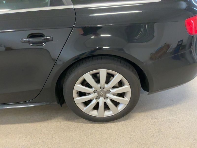 Audi A4 2.0 TDI Attraction 2013 – снимка 5