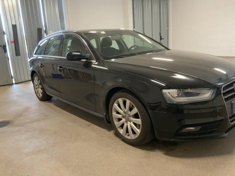 Audi A4 2.0 TDI Attraction 2013 – снимка 12