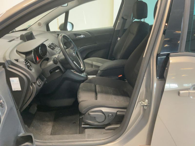 Opel Meriva 1.4 Turbo Active 2013 – снимка 16
