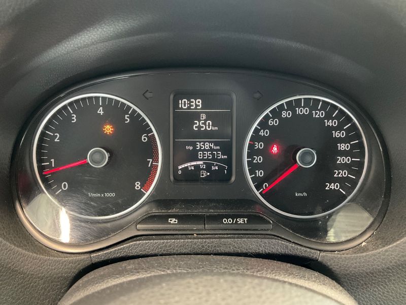Volkswagen Polo 1.2 TSI CrossPolo 2011 – снимка 19